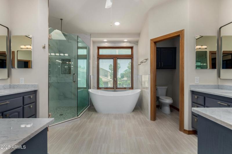 Master Bathroom - 2nd Level