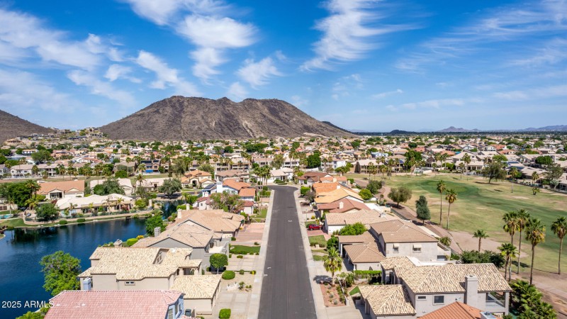 Del Lago Circle | Arrowhead Lakes