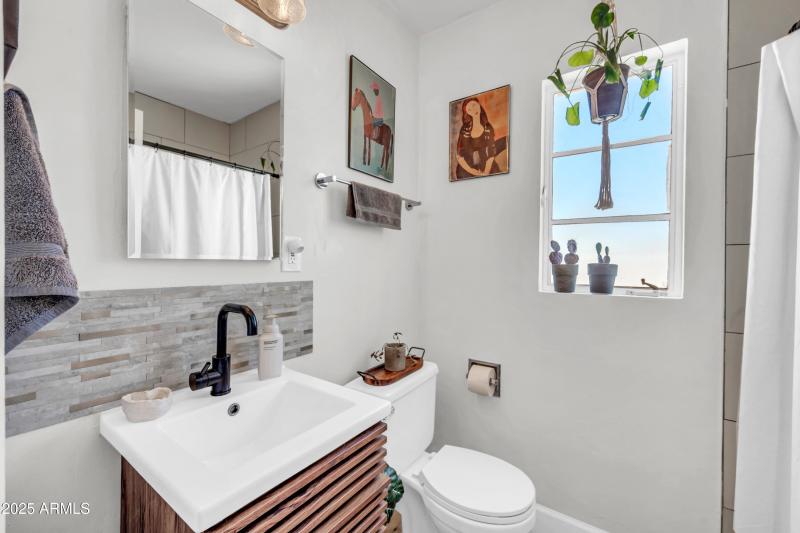 2917 N 19th Ave-17