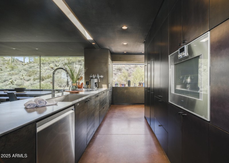 Hidden Valley Desert House