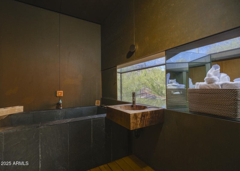 Hidden Valley Desert House