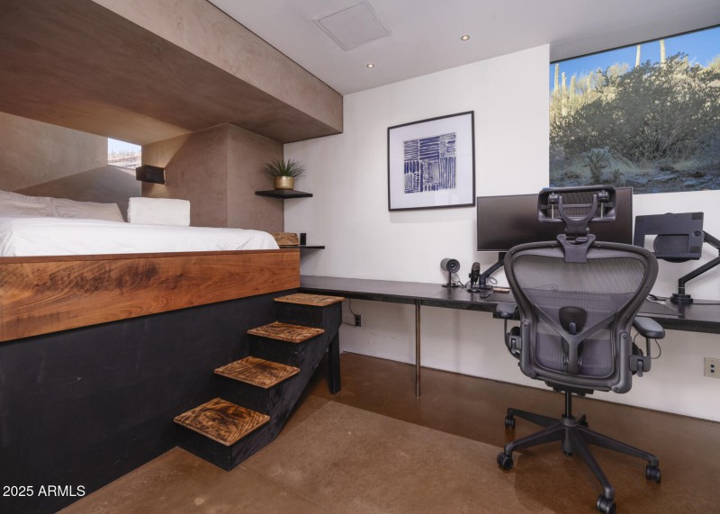 Hidden Valley Desert House