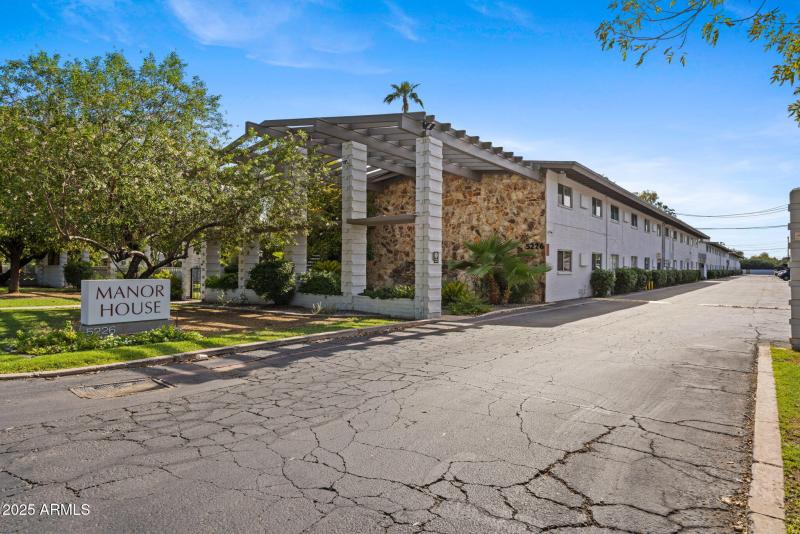 Manor House Condo