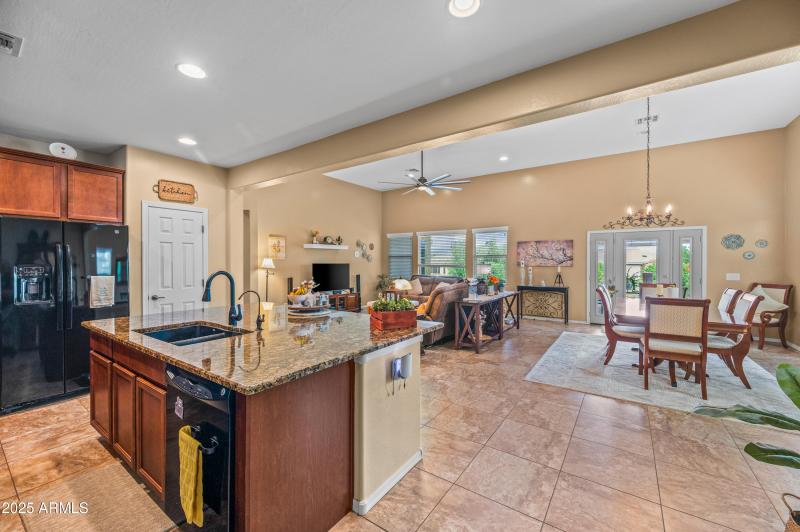 42774EDarterDrive-25