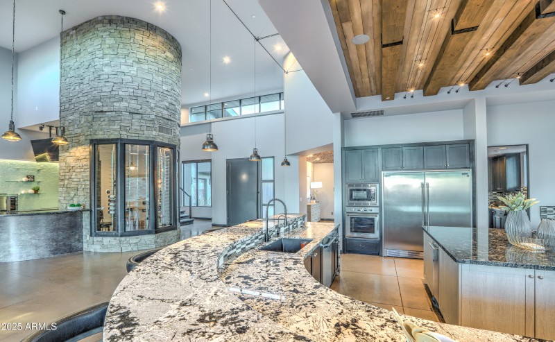 From Kitchen toward wine rm / entry