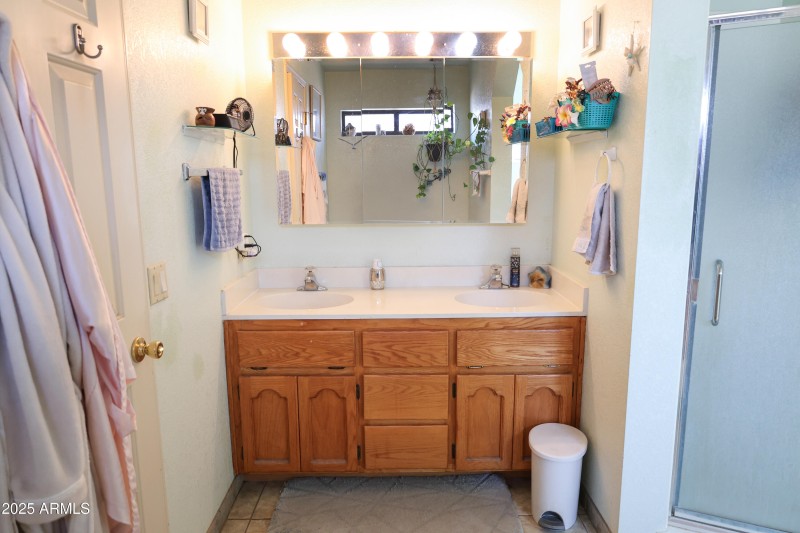 Primary Bath 2 Sinks