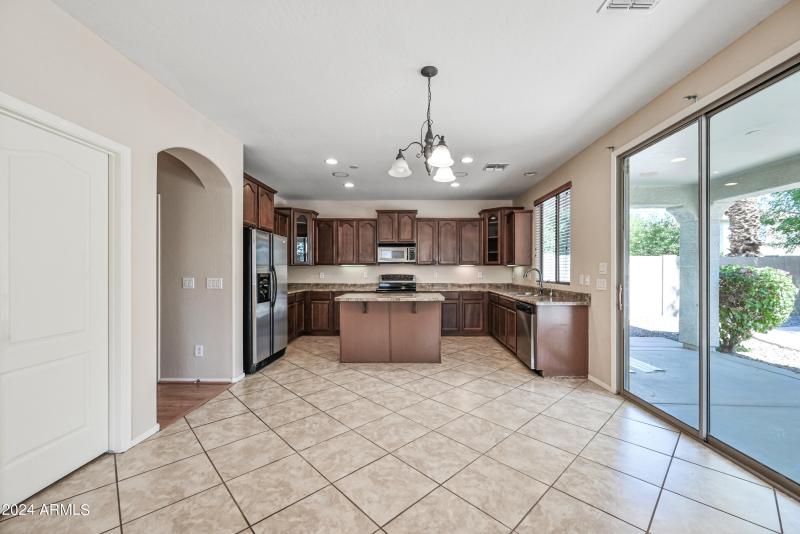 8-1543ENL-ocupix-Day2