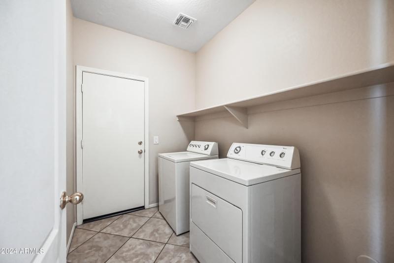 16-1543ENL-ocupix-Day2