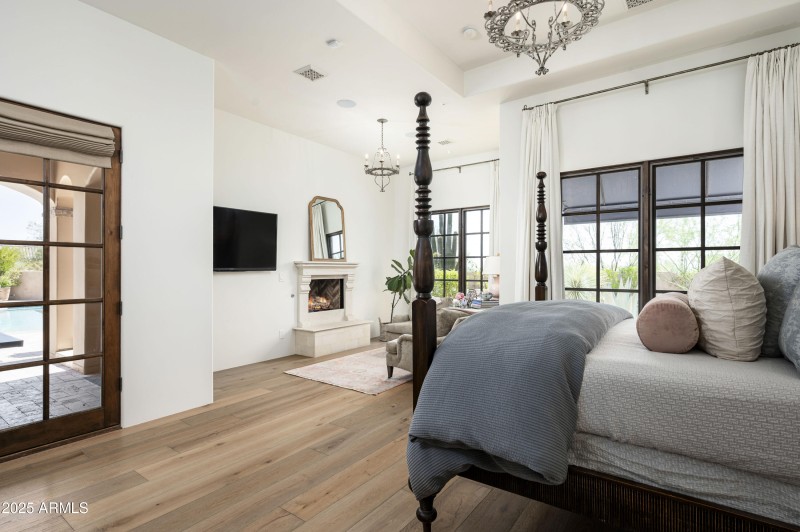 Primary suite