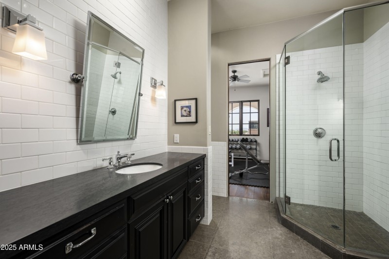Guest bath 2