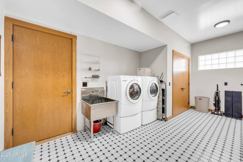 5926 E Vernon Ave-14