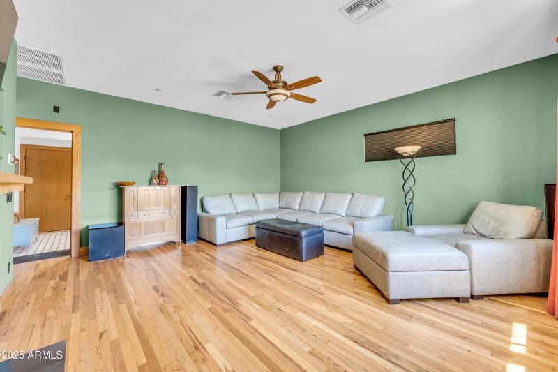 5926 E Vernon Ave-18