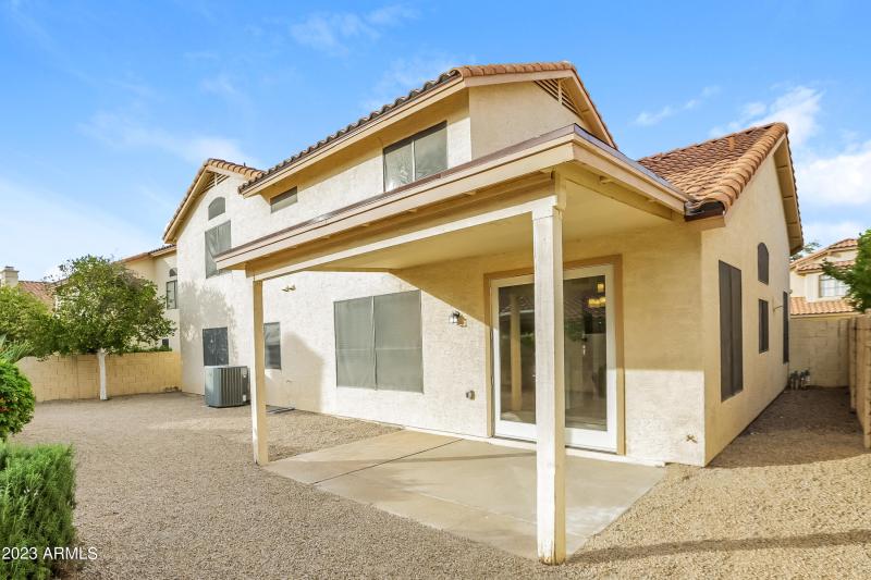 031-photo-rear-view-13364408