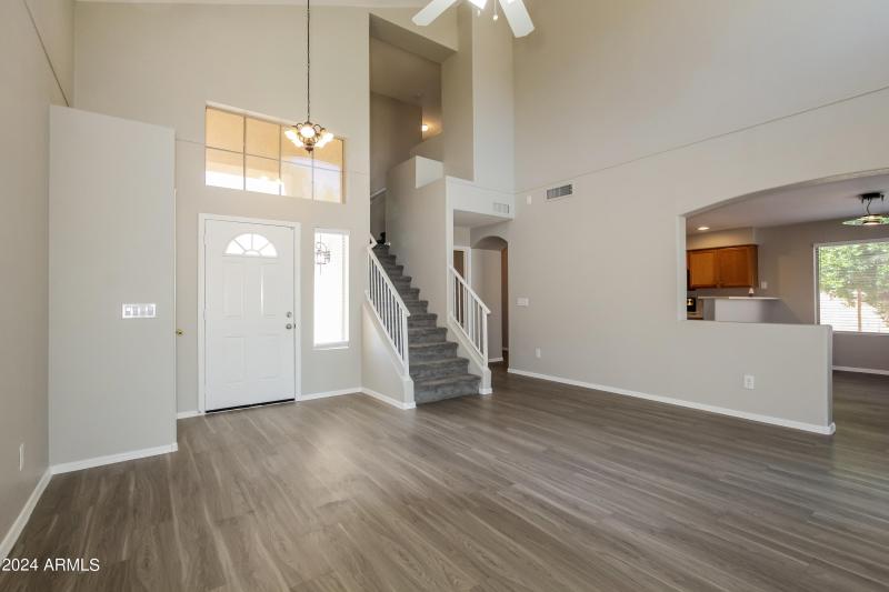 005-photo-living-room-7602741