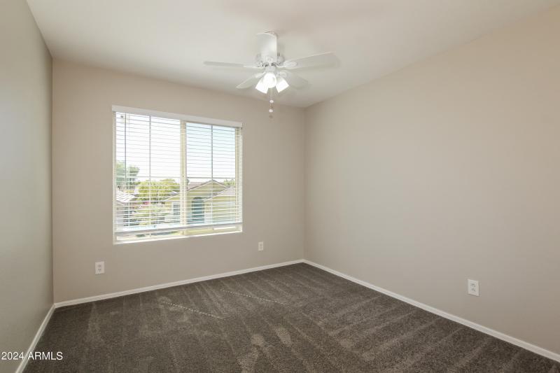 013-photo-bedroom-7602735