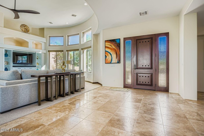 Entry/Foyer