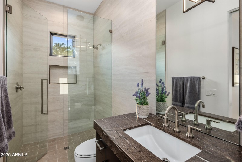 Ensuite bath