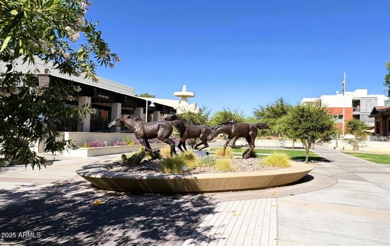 SCOTTSDALE'S CIVIC CENTER