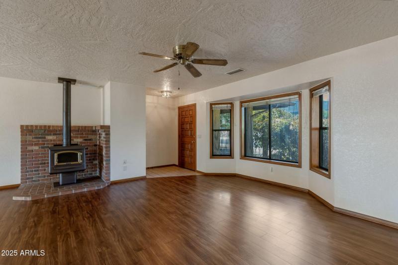 14-web-or-mls-Qp-9148