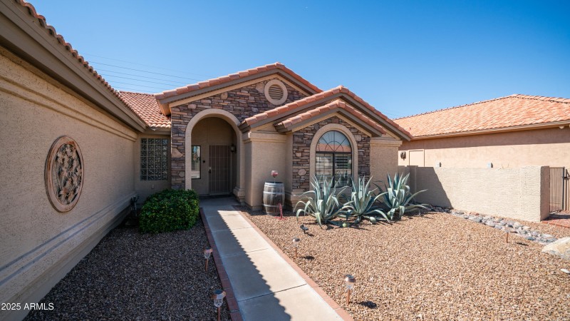 10641 E Coopers Hawk Dr Exterior Photos-