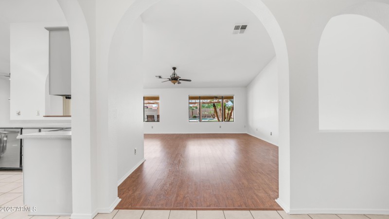 10641 E Coopers Hawk Dr (1)