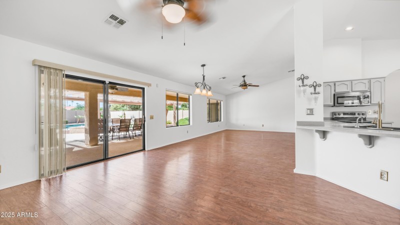 10641 E Coopers Hawk Dr (5)