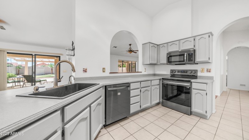 10641 E Coopers Hawk Dr (9)