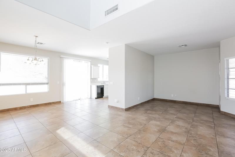 005-photo-living-room-9413101