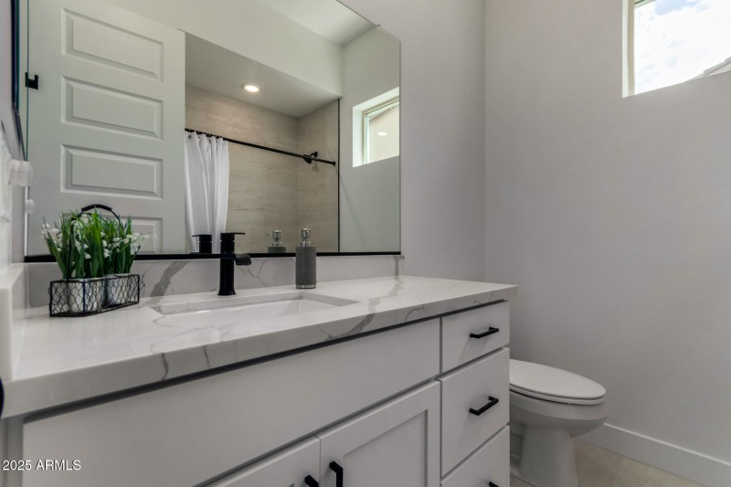 Modern Guest Bathroom