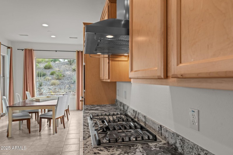Gas cooktop