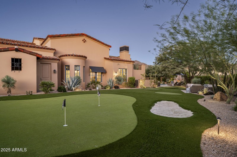 Golf practice area