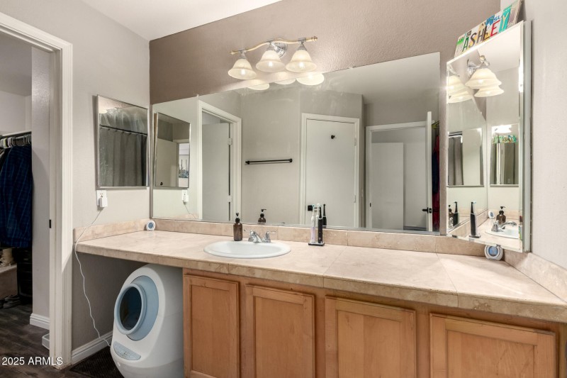 Owner suite bath