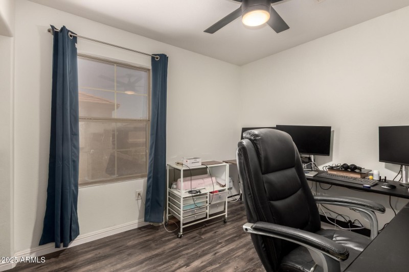 Den/Bedroom