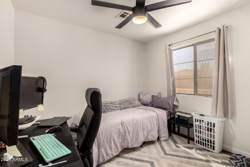 2nd bedroom