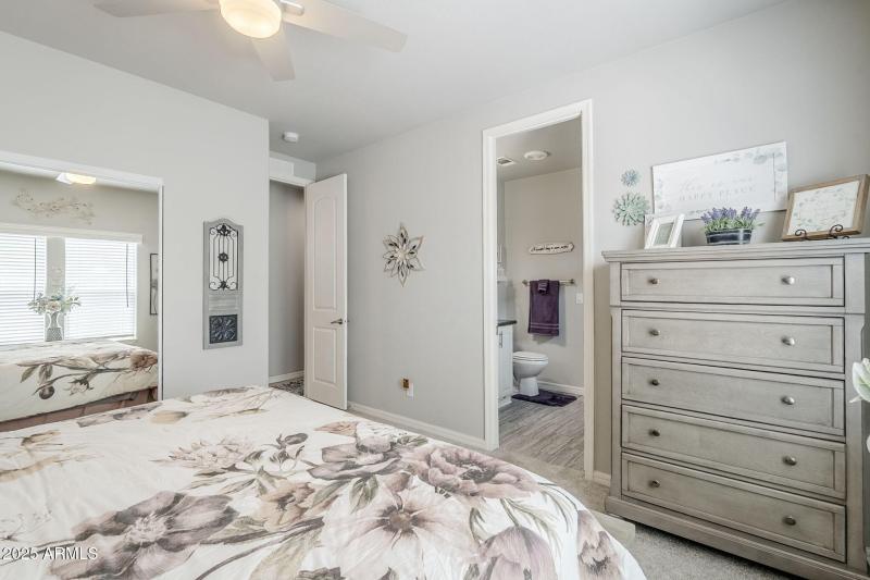 Private bathroom entry