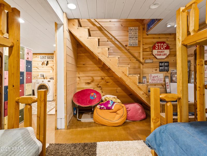 625 W Arrow Wash Tr-16