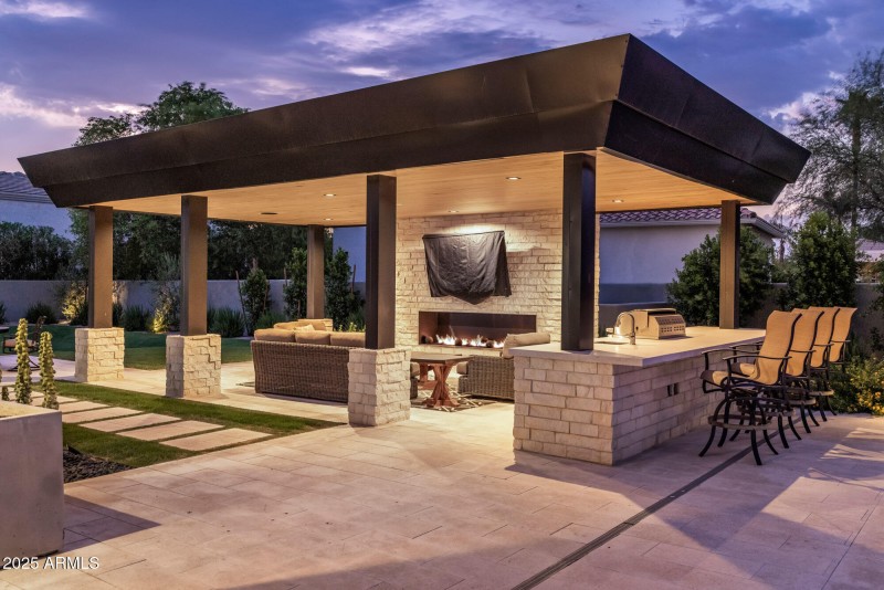 Outdoor kitchen