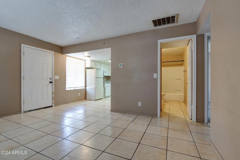 9631 N12th ave phx unit 201-12