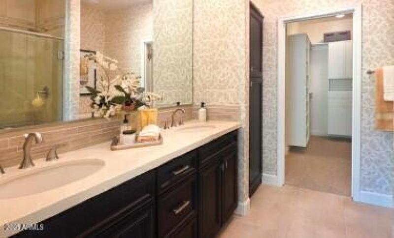 U20A L4 Villa Model Owners Bath