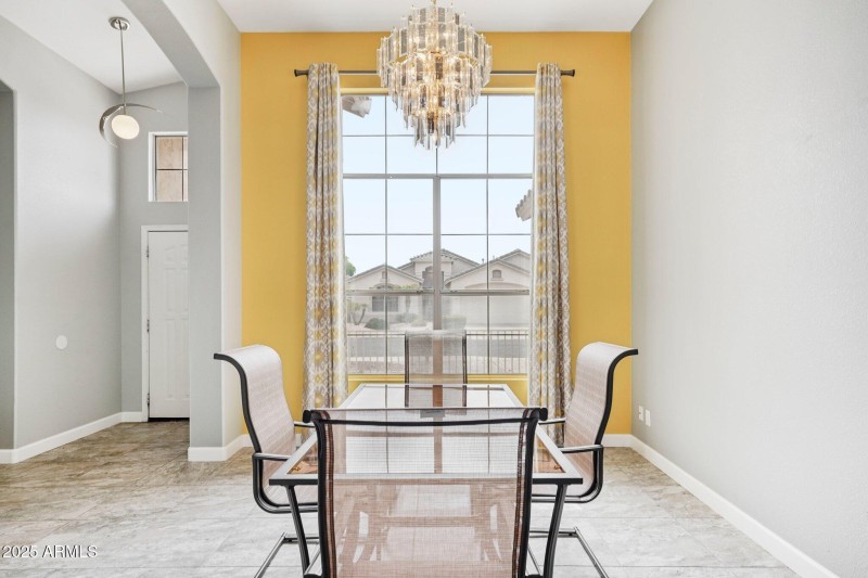 11-web-or-mls-W Weatherby Dr-S2908-011