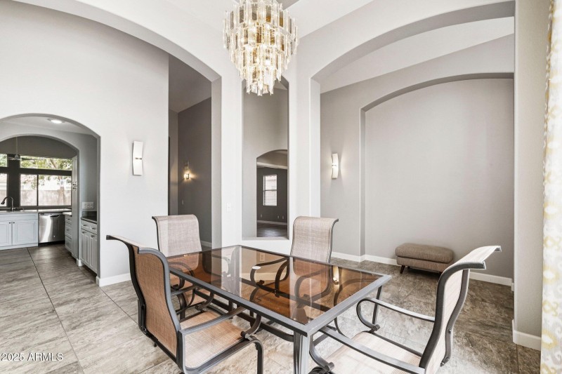 12-web-or-mls-W Weatherby Dr-S2908-012