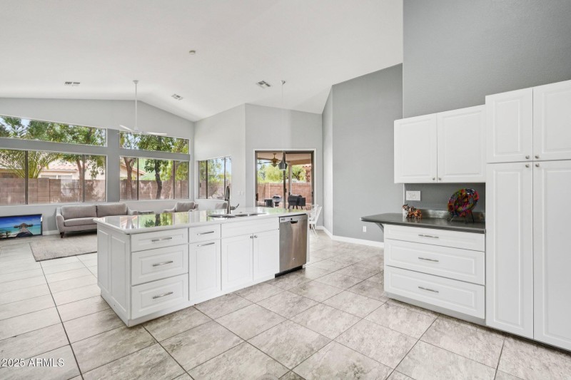 16-web-or-mls-W Weatherby Dr-S2908-016