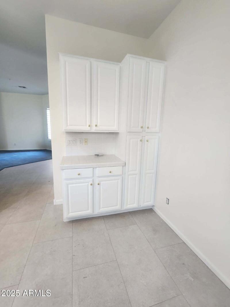 Breakfast room w: pantry & key drop