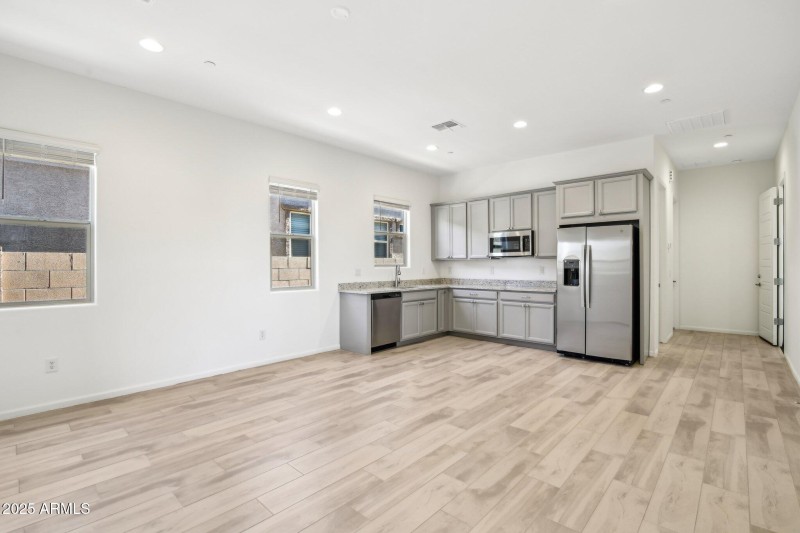 6-web-or-mls-E Prairie Aster Ln-006