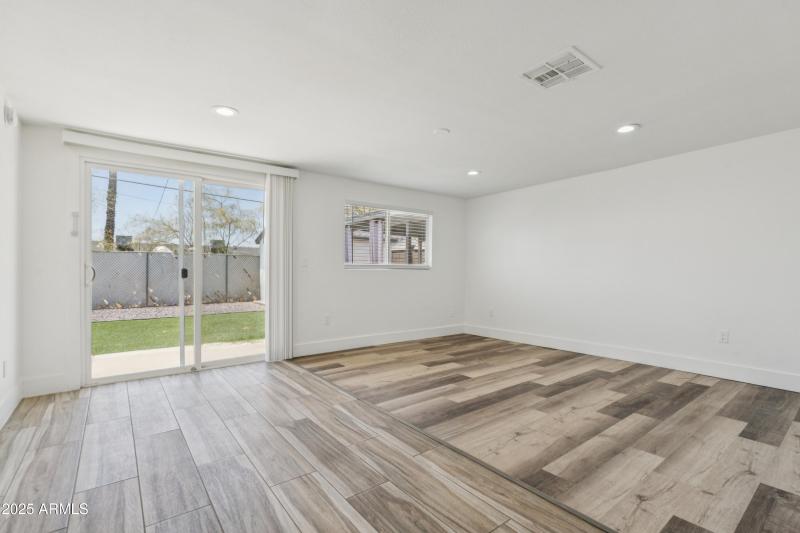 44053726_31_2217_E_Sheridan_St_Phoenix_A