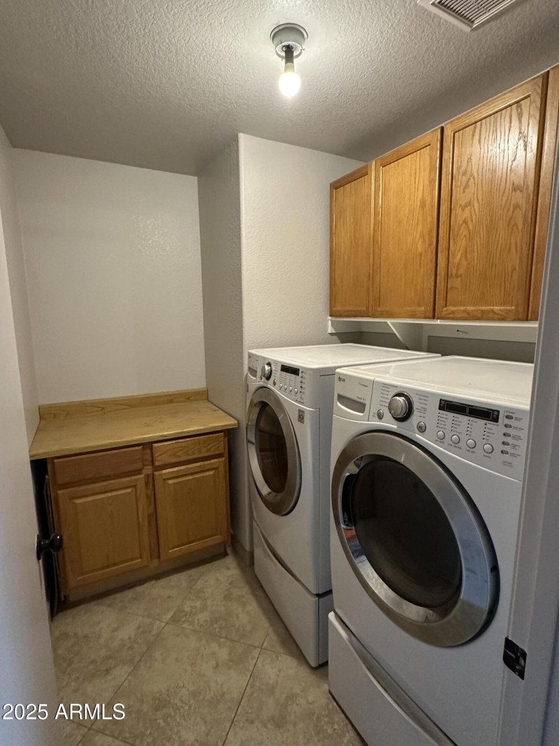 yAhKsoIpTWK+KeS7NGSi9A