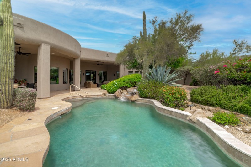 67-Pool View