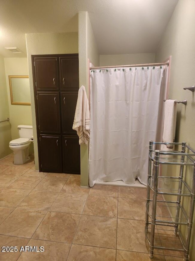 CR Prim Bathroom