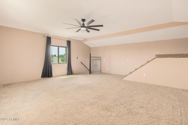 0026-26 - Hillcrest 4980