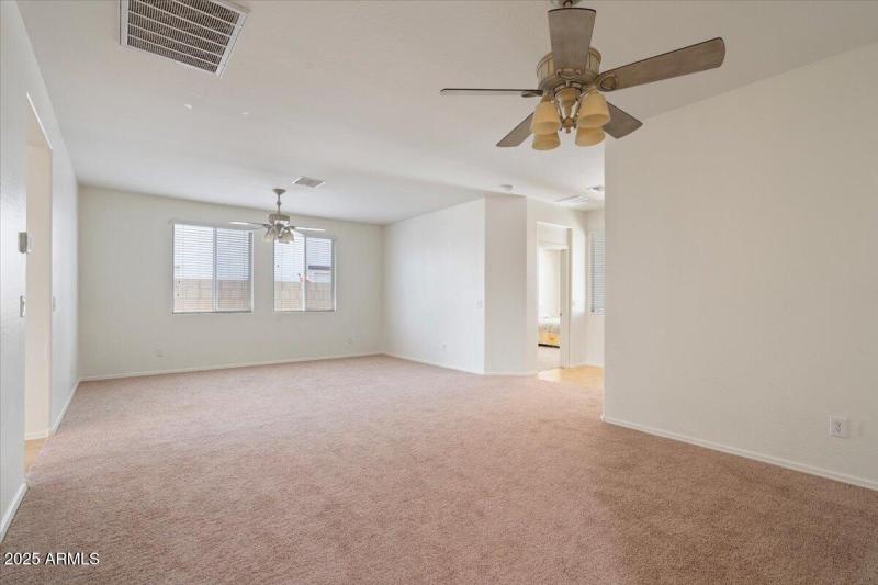 Formal Living / Formal Dinning